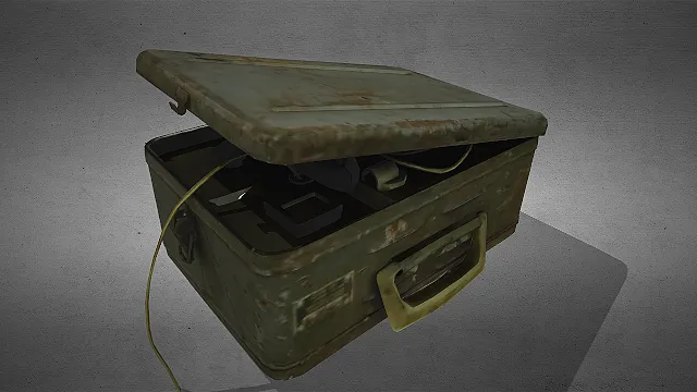 写实军用物资箱  做旧磨损质感  军需设备  废弃战场组件