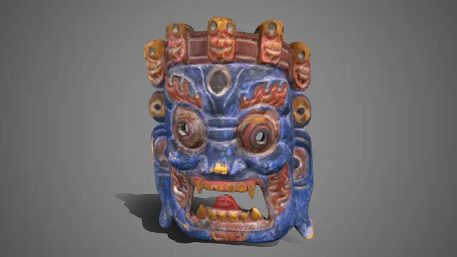 图腾面具  深蓝底色  尖牙咧嘴  神态暴戾  骷髅冠饰  祭祀器物  民俗惊悚场景