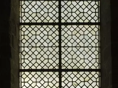 格纹拱形窗户