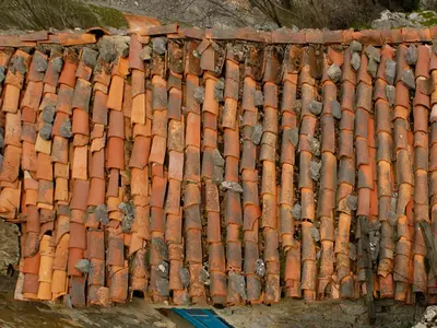 老旧破损屋顶瓦片贴图