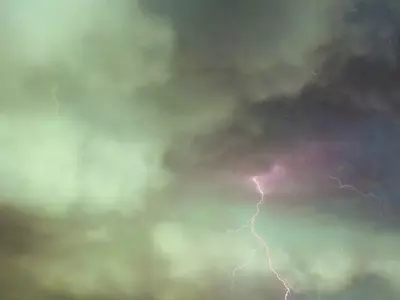 绿紫闪电乌云贴图