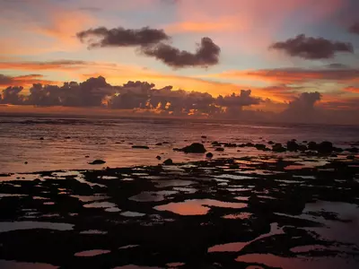 橙红晚霞滩涂海面贴图